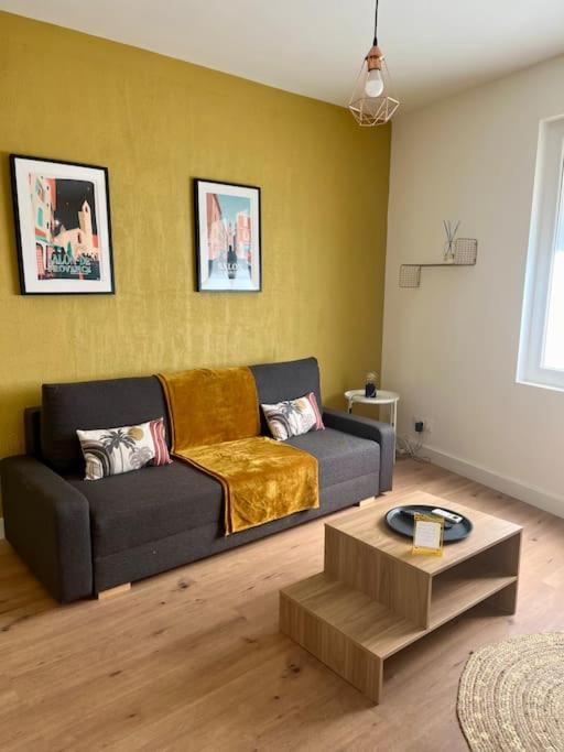 Appartement Hyper Centre Climatise Salon-de-Provence Bagian luar foto